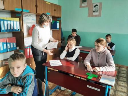 Вручение памяток.