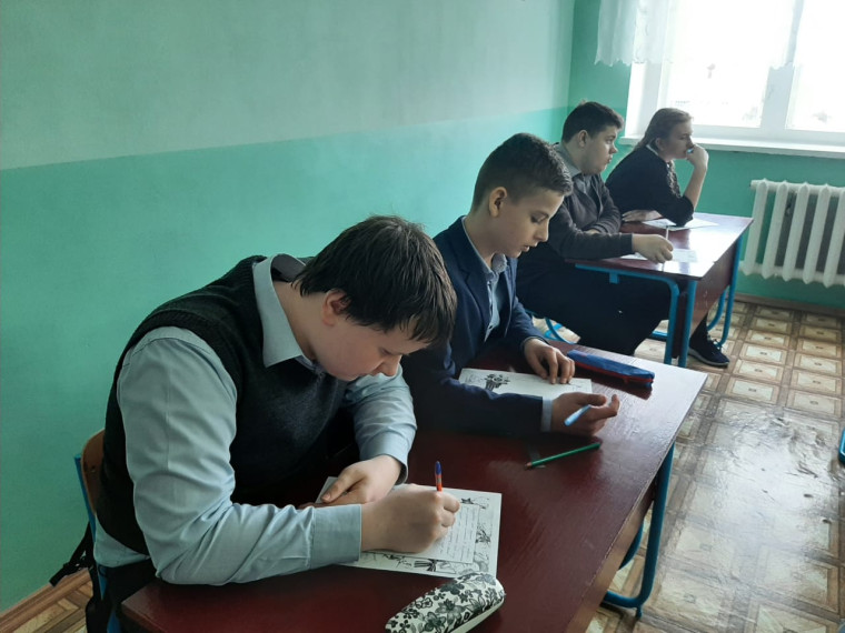 Обучающиеся пишут "Письмо Деду".
