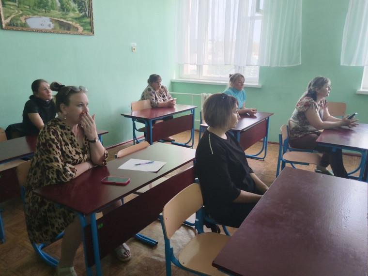 Месячник "Уступи дорогу поездам".